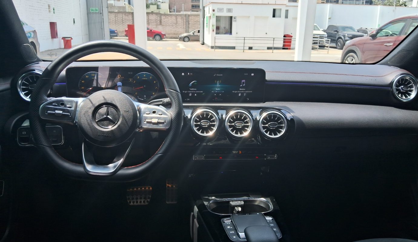 Mercedes Benz CLA200 AMG