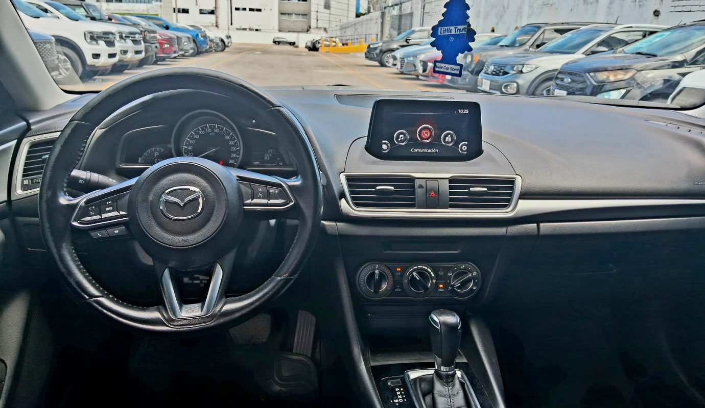 Mazda 3 Core 2.0 AT